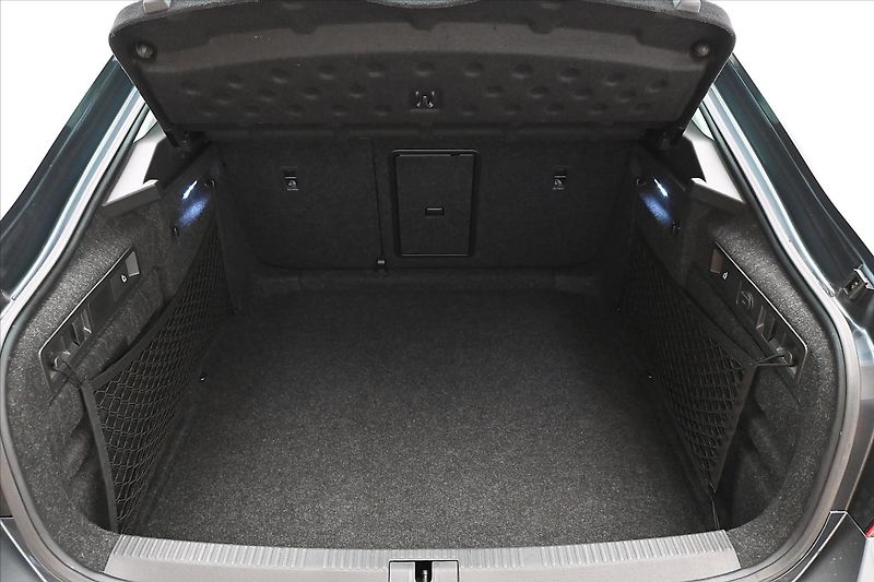 Škoda Superb 1,5 TSI 110 kW Ambition Záruka - fotka 10 z 30