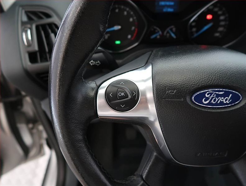 Ford C-MAX (2012) 1.6 16V, Park. senzory - fotka 16 z 20
