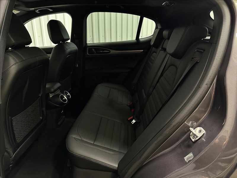 Alfa Romeo Stelvio VELOCE 206kW Q4 PANORAMA R21 - fotka 33 z 41
