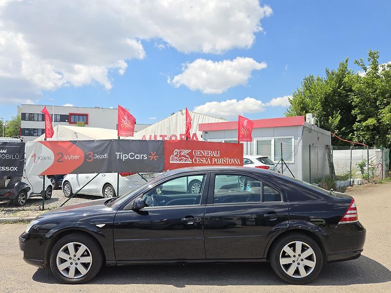 Ford Mondeo 1,8i  - fotka 7 z 10