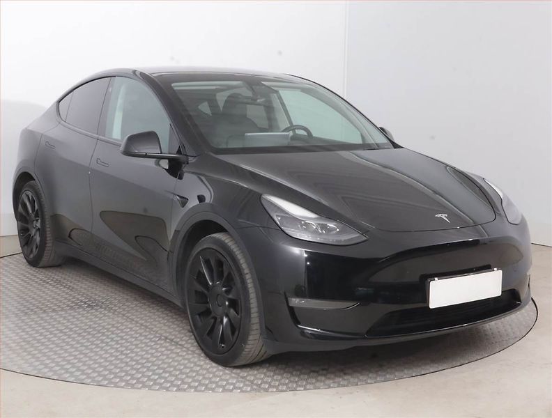 Tesla Model Y (2023) Long Range AWD 79kWh, SoH 92% - fotka 1 z 21
