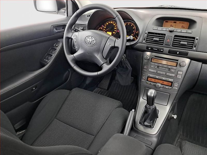 Toyota Avensis (2003) 1.8 VVT-i, po STK, servisované - fotka 7 z 18