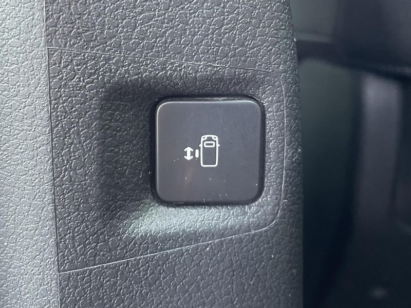 Peugeot Traveller ALLURE L2 2.0 BHDi 130 kW - fotka 26 z 31