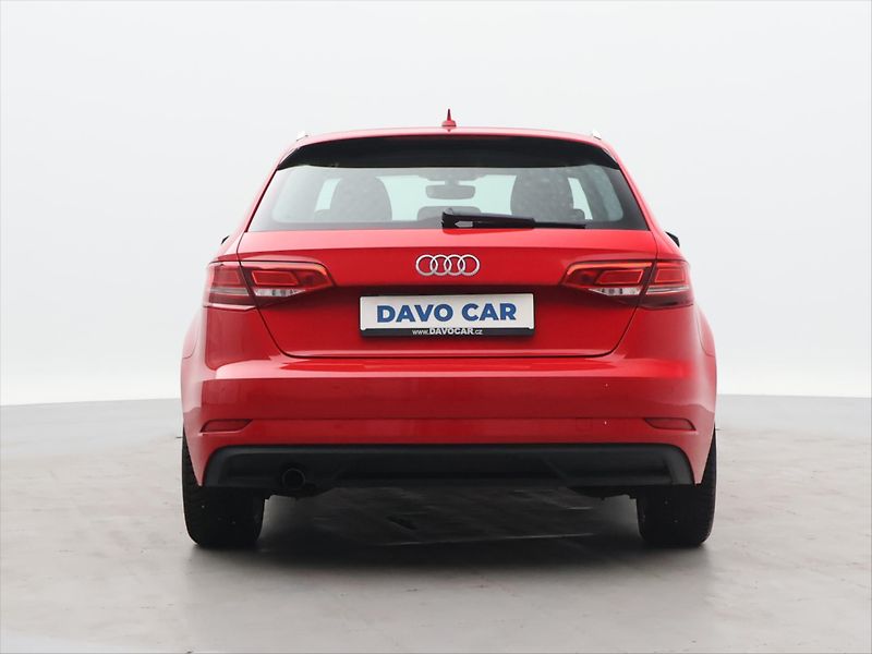 Audi A3 1,6 TDI 81kW Automat CZ - fotka 6 z 28