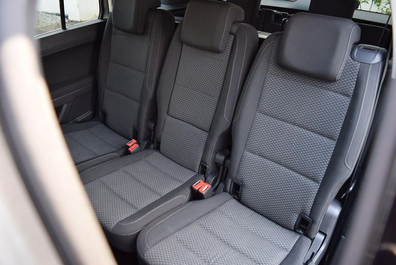 Volkswagen Touran (2017) 1.4TSI 110kw CLBMT 7MÍST TAŽNÉ - fotka 15 z 41