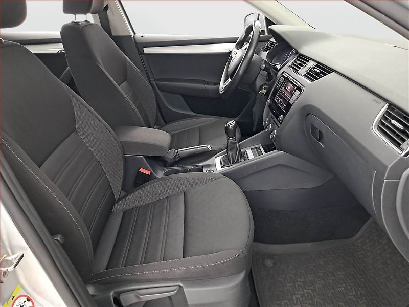 Škoda Octavia (2019) 1.5 TSI, ČR,1.maj, Tempomat - fotka 9 z 17