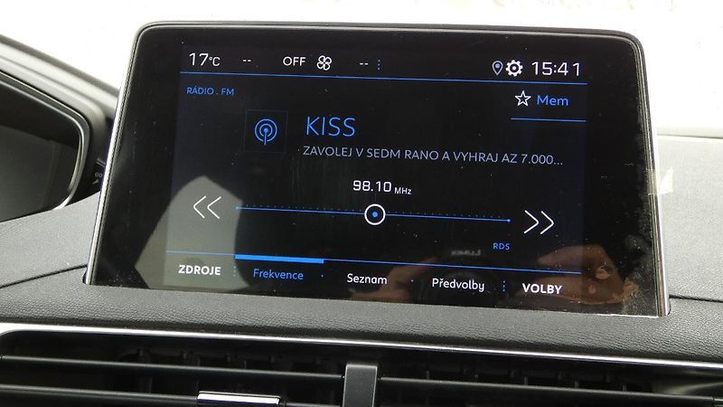 Peugeot 5008 1.2 PureTech Active 7 míst - fotka 14 z 24