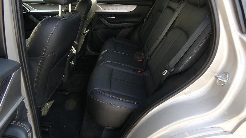 Mazda CX-60 2,5 l e-Skyactiv PHEV Homura - fotka 20 z 27