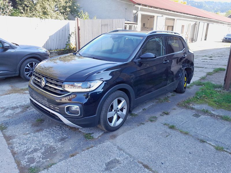 Volkswagen T-Cross (2021) 1,5 TSI DSG  - fotka 2 z 19