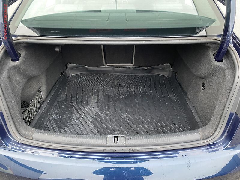 Audi A3 (2017) 1.6 TDi, Bixen, panor, kůže - fotka 7 z 20