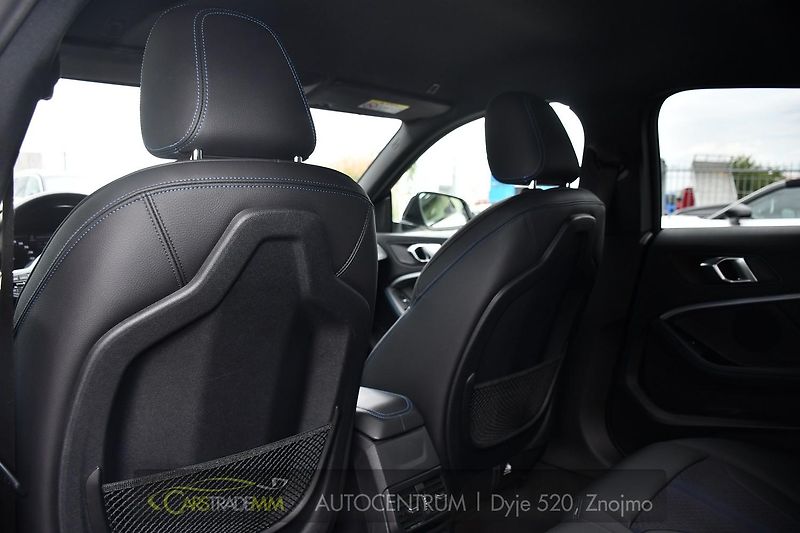 BMW Řada 2 218d M-SPORT 1M ČR TAŽNÉ - fotka 12 z 49