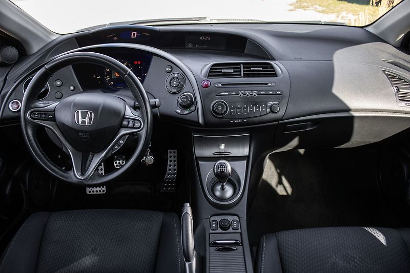 Honda Civic - fotka 10 z 34