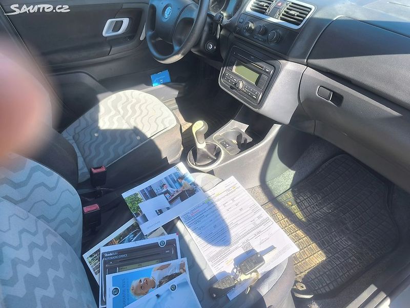 Škoda Fabia 1,4 63KW,95TKM,SERVISKA,PĚKNÁ - fotka 8 z 32