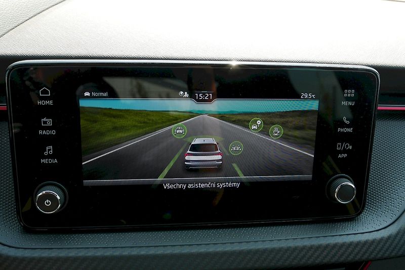 Škoda Kamiq (2025) 1.0 TSI 85 kW M6° Monte Carlo - fotka 7 z 22