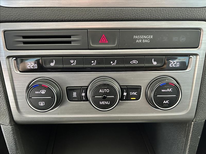 Volkswagen Golf Sportsvan 1,6   TDI 81kW,SERVISKA,WEBAST - fotka 18 z 25
