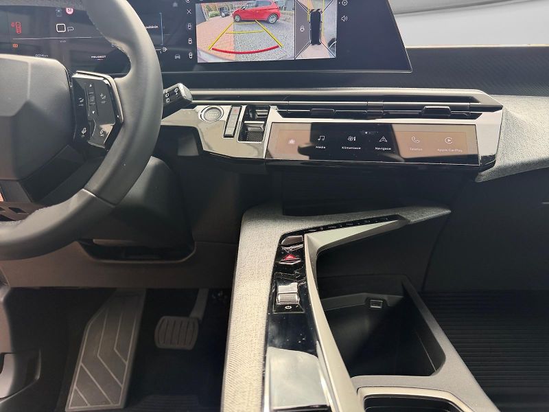 Peugeot 5008 (2026) ALLURE Hybrid 145 e-DCS6 - fotka 11 z 14