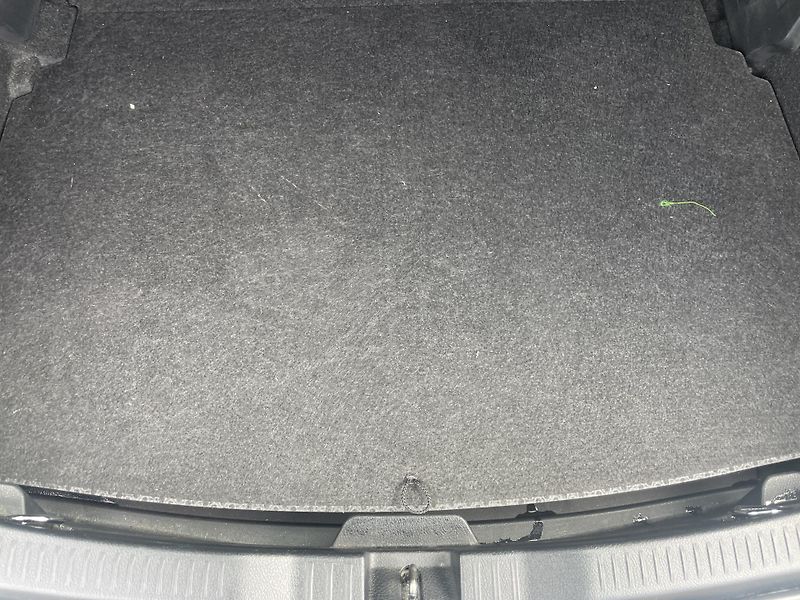 Toyota Auris 1.8i 16v HYBRID AUT SERVIS TOP - fotka 116 z 172