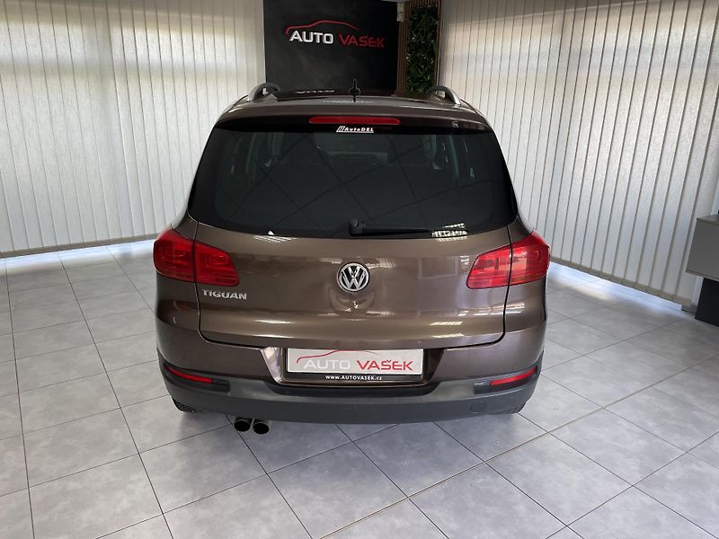 Volkswagen Tiguan 2.0 TDi DSG 4x4 SERVISKA TZ  - fotka 9 z 27