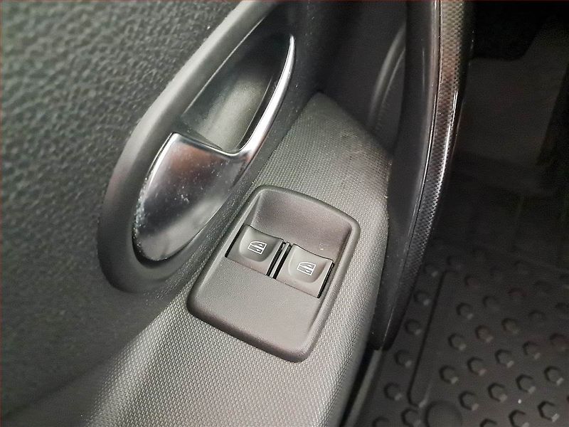 Dacia Logan (2019) 1.0 SCe, ČR,1.maj, Serv.kniha - fotka 14 z 14