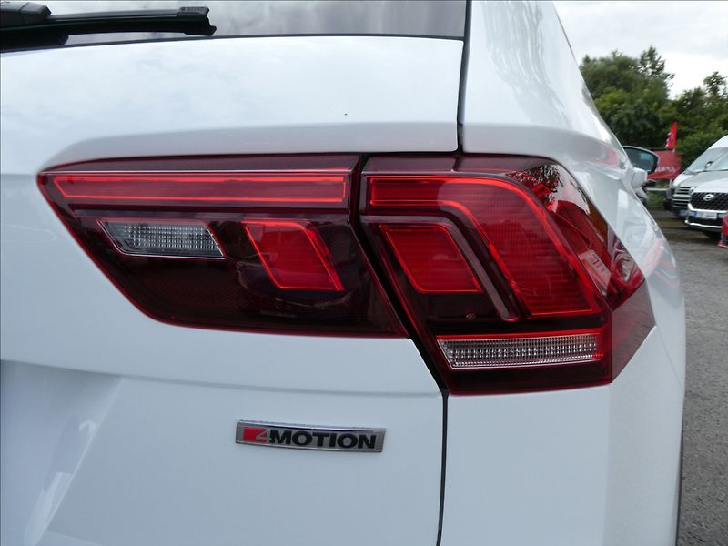 Volkswagen Tiguan 2,0 TSi 140kW DSG 4Motion,weba - fotka 10 z 52
