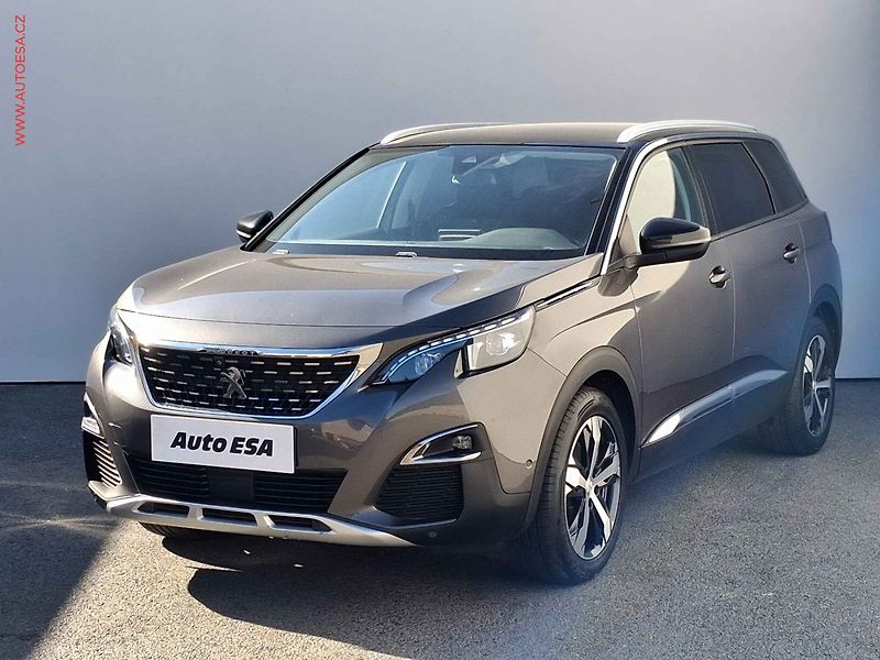 Peugeot 5008 (2018) 1.5 HDi 7míst, Allure, LED - fotka 3 z 20