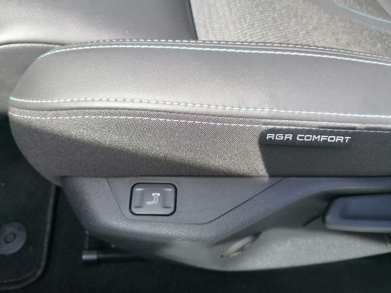 Peugeot 308 (2022) 1.5 BlueHdi Allure A/T - fotka 10 z 29