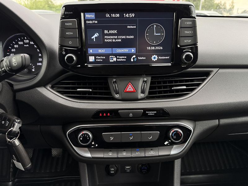 Hyundai i30 1.5DPi Comfort 81kW ČR - fotka 12 z 20