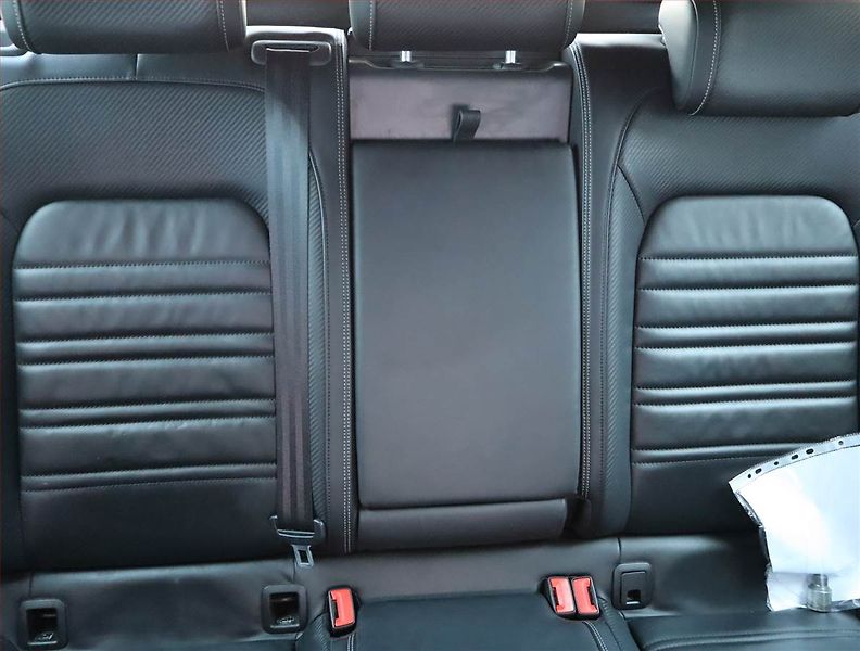 Volkswagen Passat (2018) R-Line 2.0 TDI, Automat, Kůže - fotka 10 z 22
