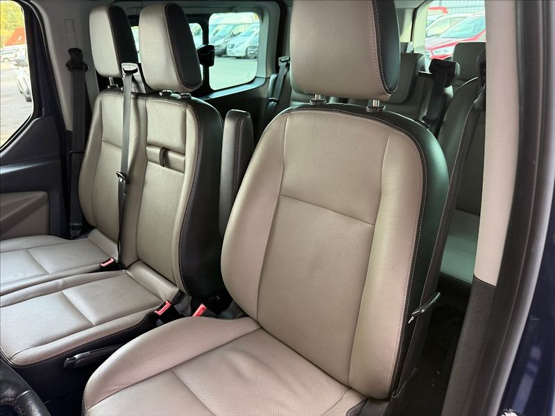 Ford Tourneo Custom 2,2 TitaniumX,114kW,velký serv - fotka 10 z 33