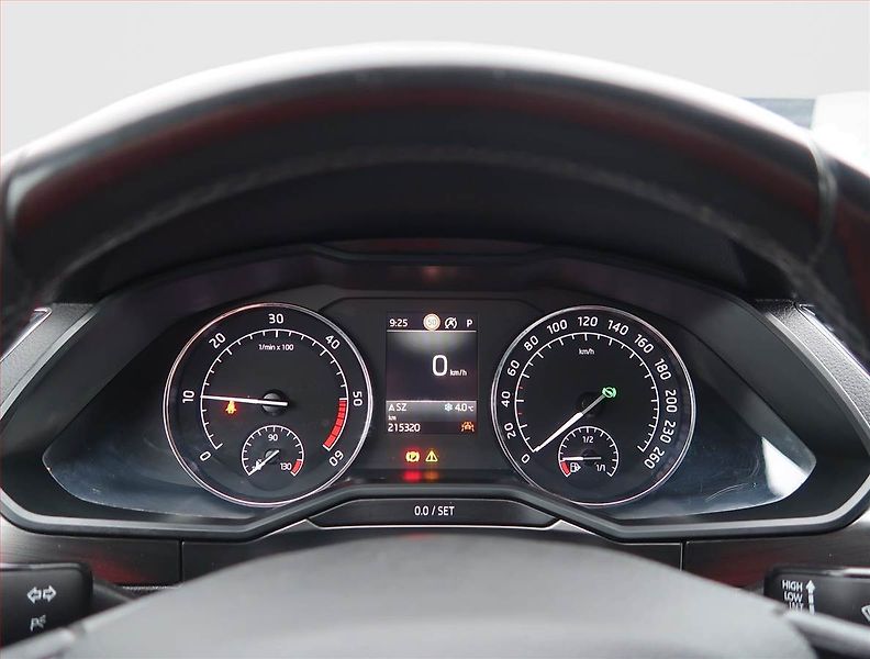 Škoda Superb (2018) 2.0 TDI, 4X4, Automat, Kůže - fotka 11 z 24
