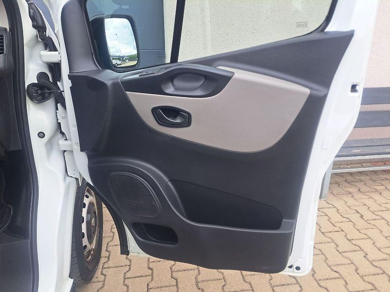Renault Trafic (2018) 1.6 DCI L2H1 Comfort, ZÁRUKA - fotka 23 z 29