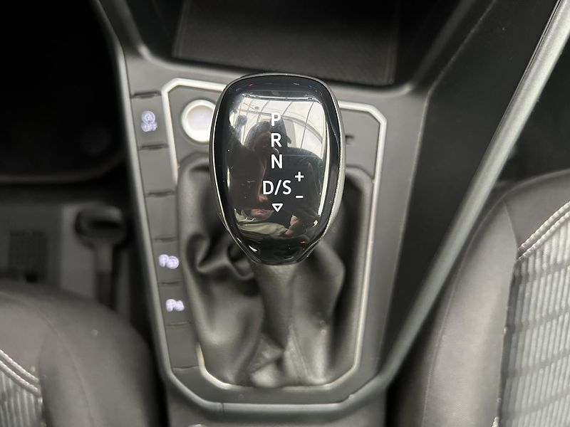 Volkswagen Polo 1.0 TSi R-Line - fotka 18 z 27