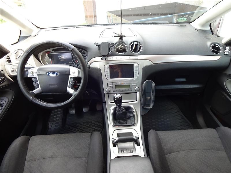 Ford S-MAX 2.0TDCI 103KW - fotka 29 z 44