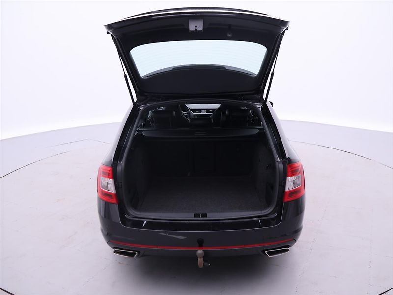 Škoda Octavia RS 2.0 TDI 135kW Navi Xenon - fotka 9 z 28