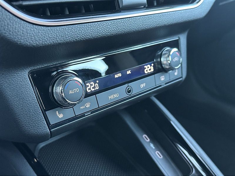 Škoda Kamiq (2020) 1.5 TSI Style - fotka 15 z 34