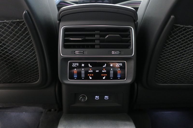 Audi SQ8 (2021) 4,0TDI V8 320 kW quattro - fotka 44 z 50