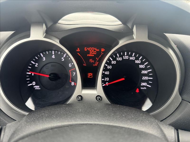 Nissan Juke 1,6 i/AUTOMAT - fotka 14 z 18