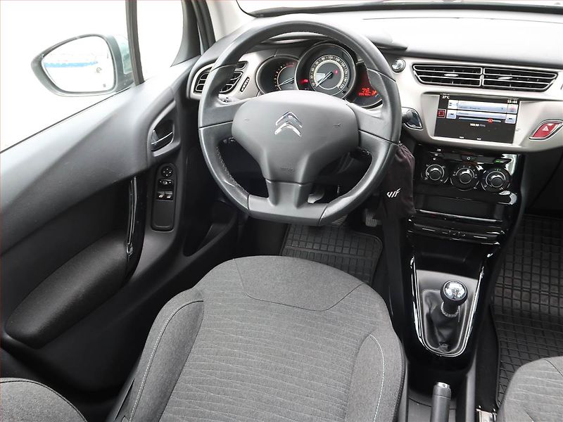 Citroën C3 (2016) 1.6 BlueHDi, Tempomat - fotka 7 z 16