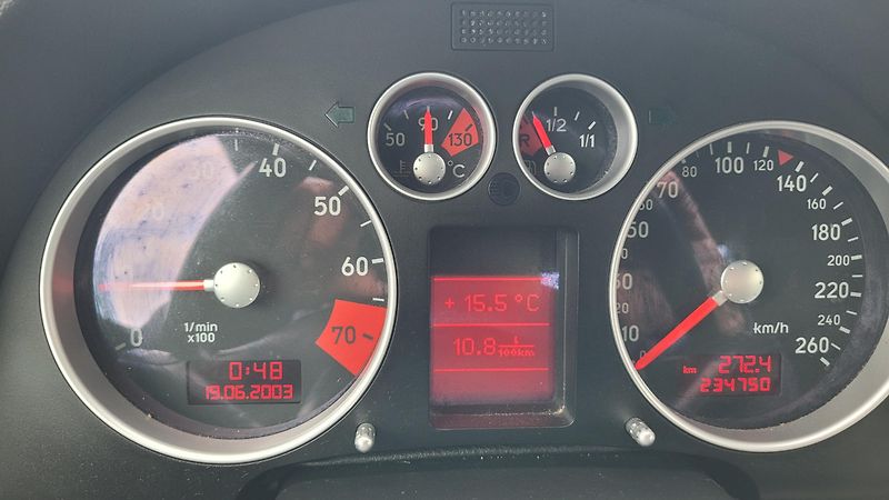 Audi TT COUPE 1,8T QUATTRO 165 KW - fotka 22 z 22
