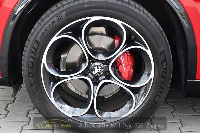 Alfa Romeo Stelvio 2.0T 16V 206kW VELOCE AT8 Q4 - fotka 44 z 50
