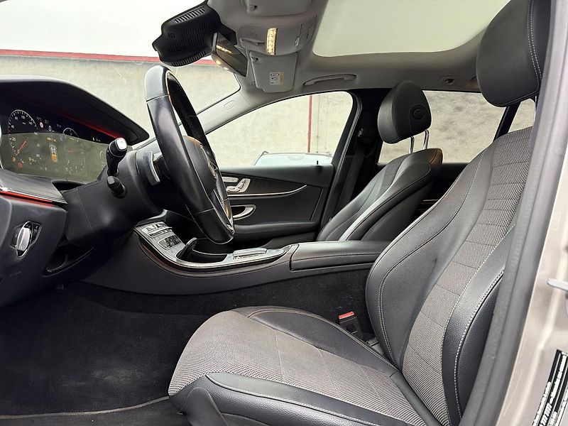 Mercedes-Benz Třídy E E 220d 4M Kombi - fotka 13 z 15
