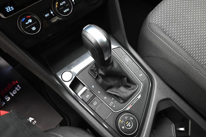 Volkswagen Tiguan Allspace 2,0 TDI 110KW 4MOTION Záruka a - fotka 22 z 31