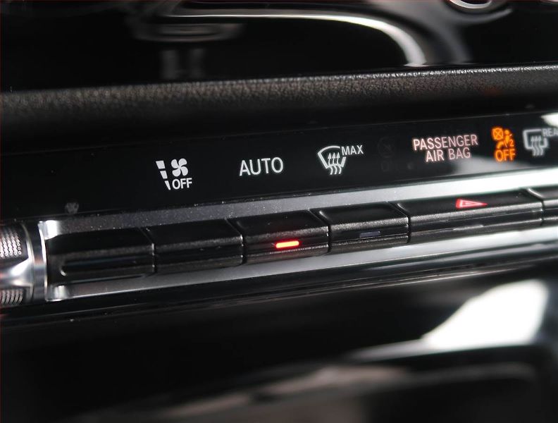 Mercedes-Benz CLA (2021) 200, 1.ČR,Navigace,plný servis - fotka 19 z 22