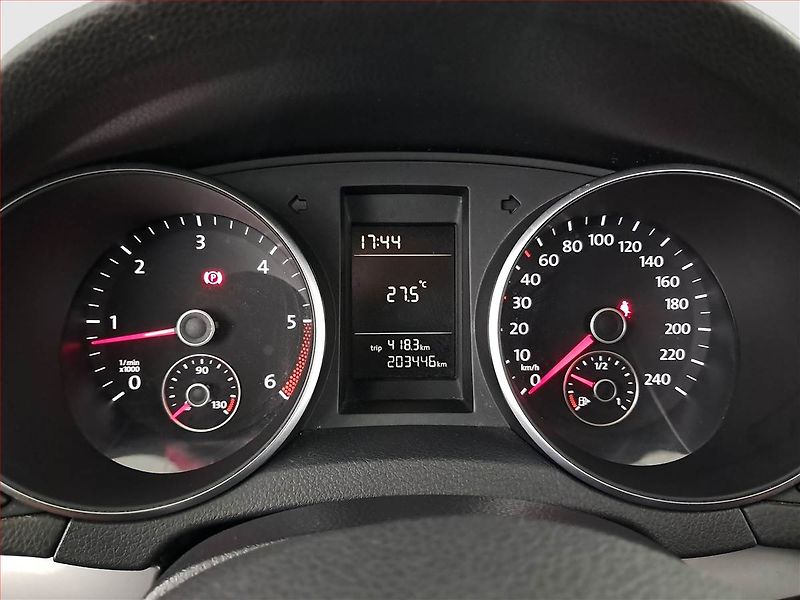 Volkswagen Golf (2012) 1.6 TDI, Tempomat - fotka 11 z 16