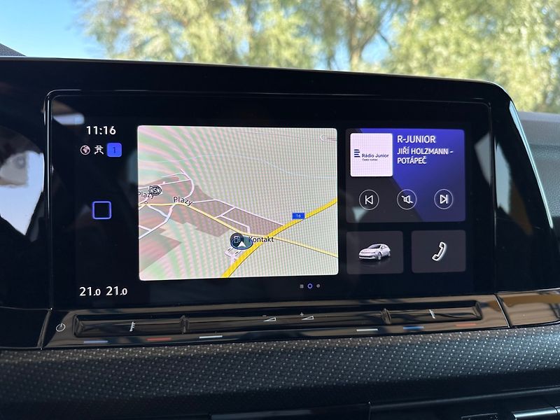 Volkswagen Golf (2021) R 235kW PANOR.NAVI,100%KM - fotka 18 z 24