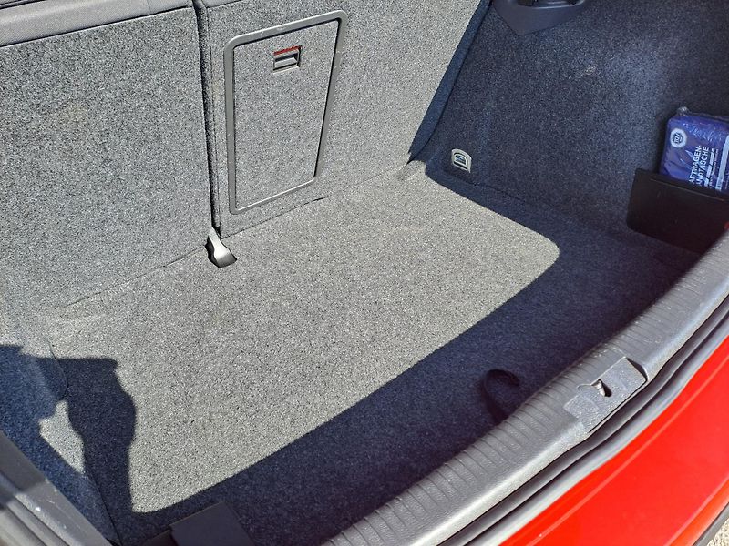 Volkswagen Golf 1.4 16V PĚKNÝ STAV - fotka 22 z 22