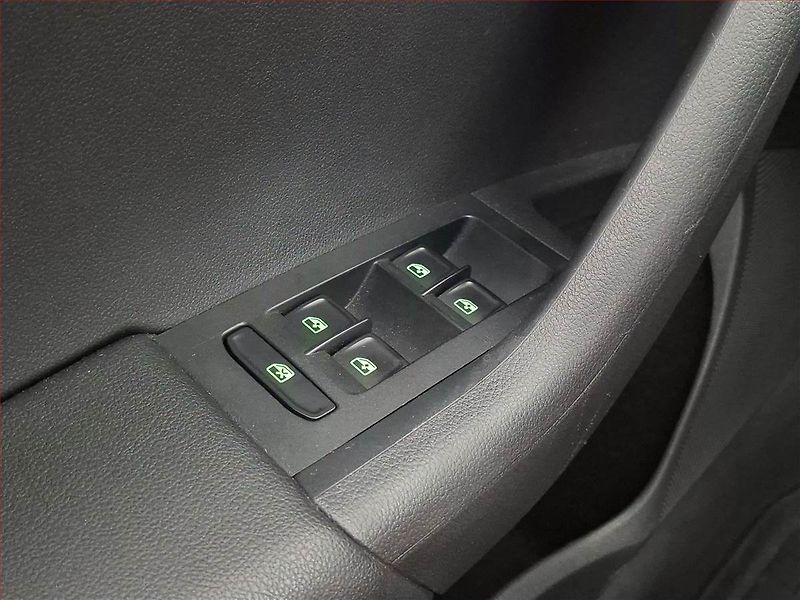 Škoda Octavia (2019) 1.4 TSI, Serv.kniha, Tempomat - fotka 18 z 18