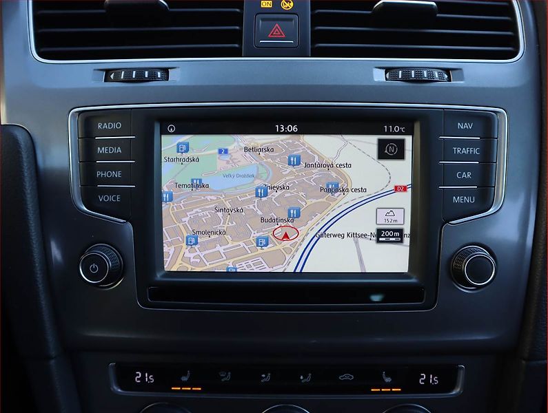 Volkswagen Golf (2015) 1.6 TDI, Navi, Xenony - fotka 13 z 20