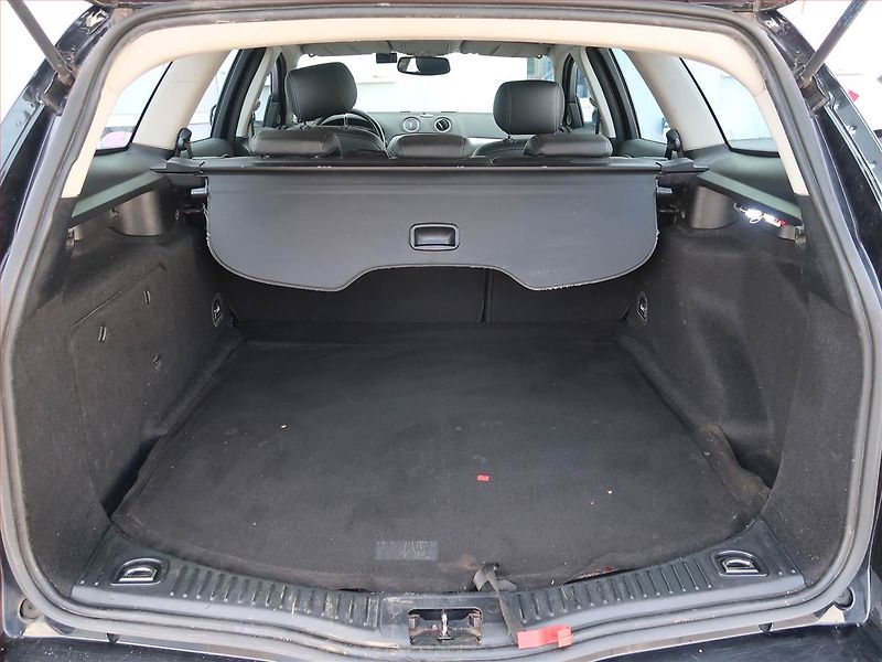 Ford Mondeo (2008) 2.0 16V, po STK, rezervace - fotka 13 z 15