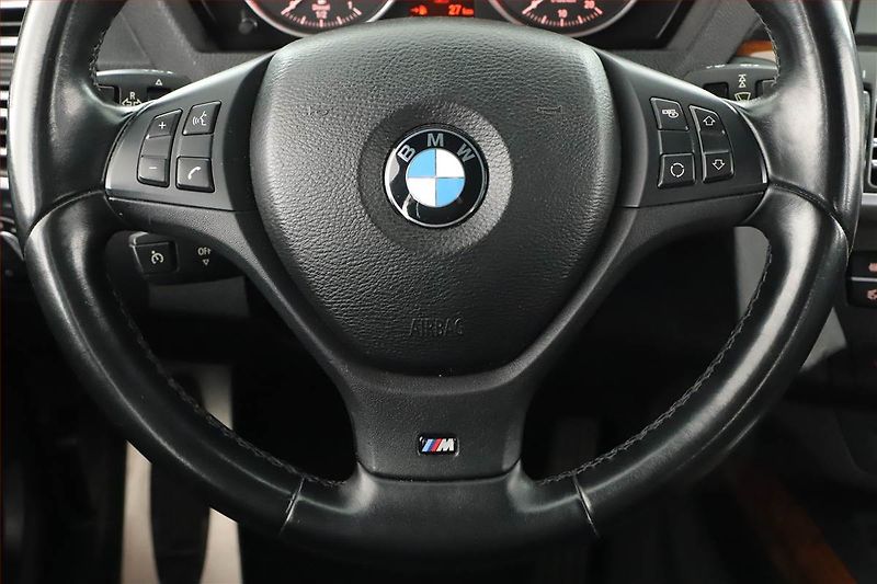 BMW X5 (2011) M Paket xDrive40d, 4X4 - fotka 19 z 20